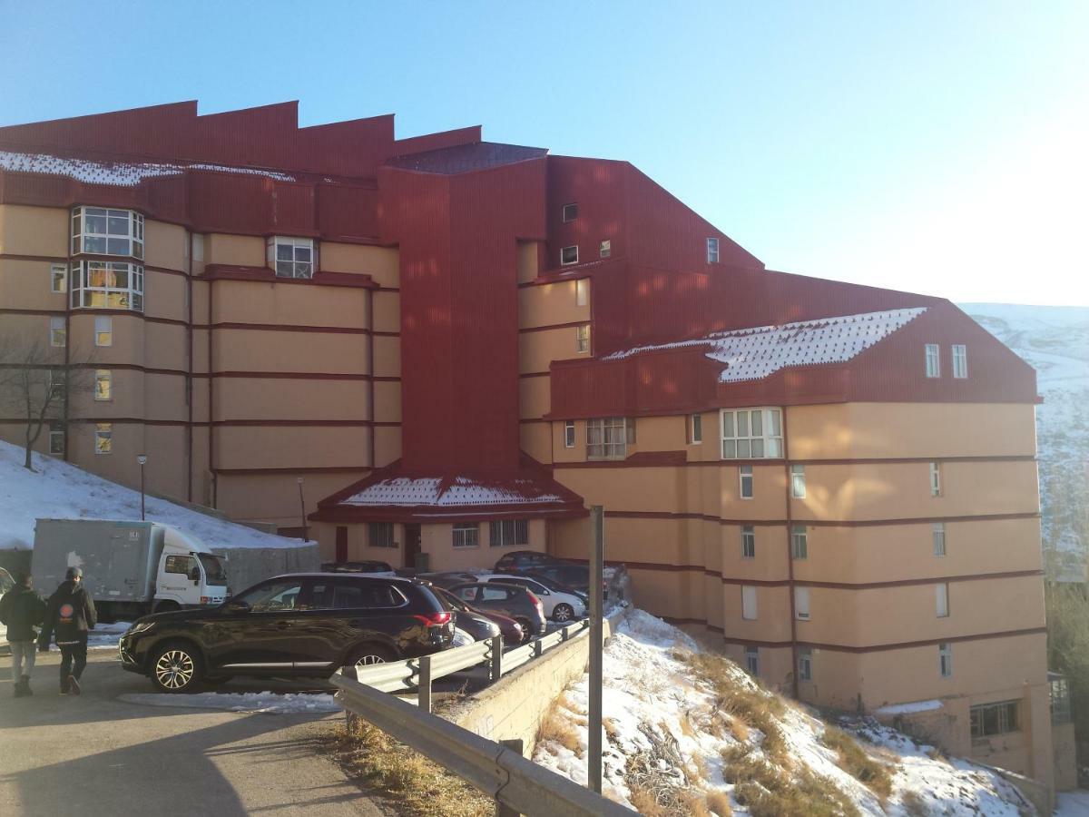 Edificio Europa Con Vistas Al Veleta Sierra Nevada